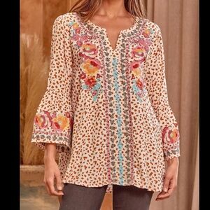 Savanna Jane Women’s Leopard/White Embroidered Floral Top